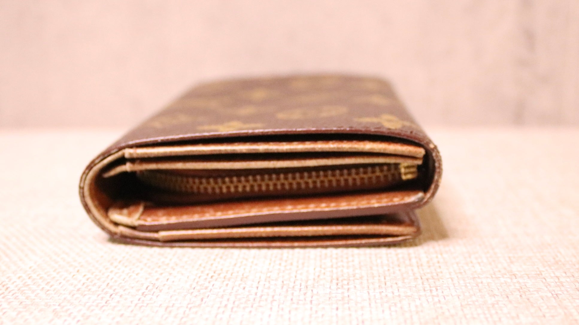 Louis Vuitton - Wallet medium - monogram